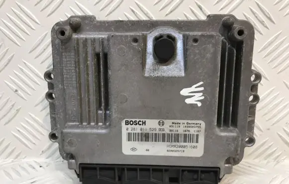 Renault Trafic II (X83) Engine control unit/module 8200051608 8200325719
