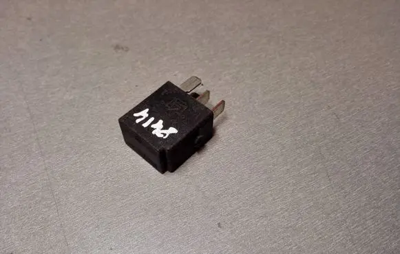 Mercedes-Benz C W202 Other relay 0025421119