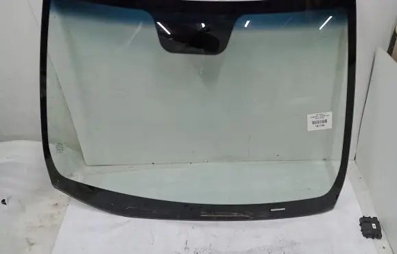 KIA Pro Cee'd II Front windscreen/windshield window 