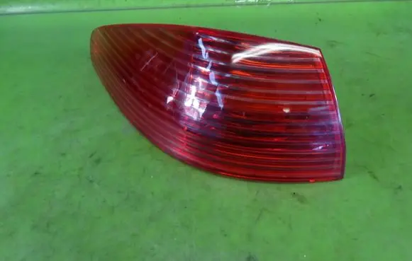Peugeot 607 Rear/tail lights