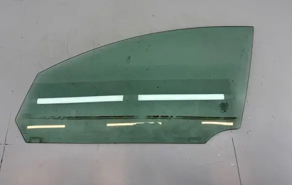 Volvo V50 Front door window glass four-door 43R001106
