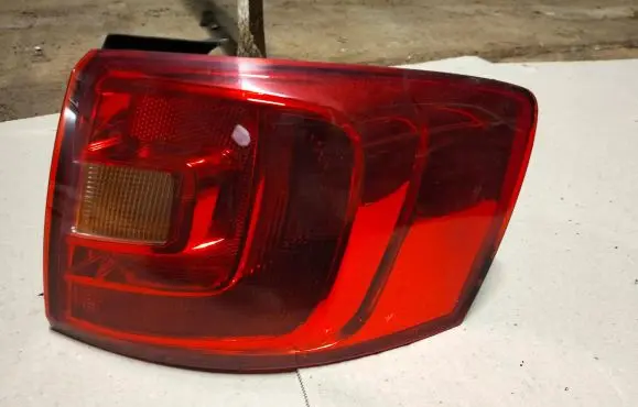 Volkswagen Jetta VI Rear/tail lights