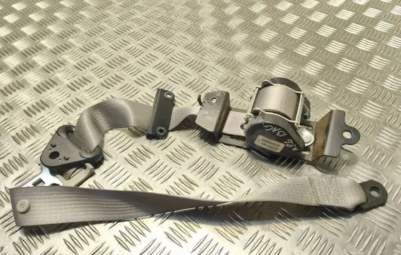 Chrysler Pacifica Third row seat belt 684900D
