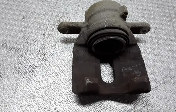 Renault Clio III Front brake caliper