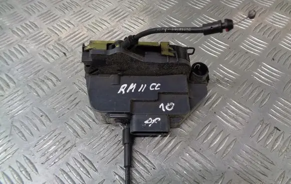 Renault Megane II Front door lock