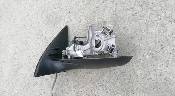 Toyota Land Cruiser (J150) Front door electric wing mirror