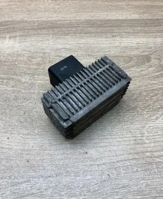 Opel Vectra B Glow plug pre-heat relay 90508974 51299001