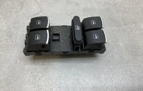 Volkswagen Tiguan Electric window control switch 5K4959857