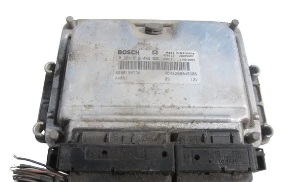 Renault Megane I Engine control unit/module 8200199726 0281010442 8200049306
