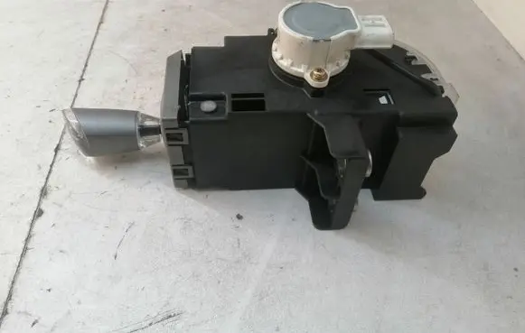 Toyota Prius (XW20) Gear shifter/selector 8945147030 1923002020 12F23
