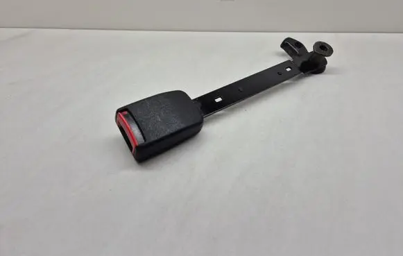 Volkswagen PASSAT B5 Front seatbelt buckle 3B0858471