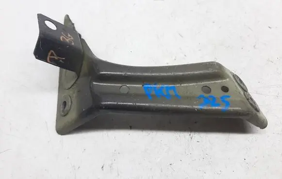Volkswagen PASSAT B8 Fender mounting bracket 3G0821142