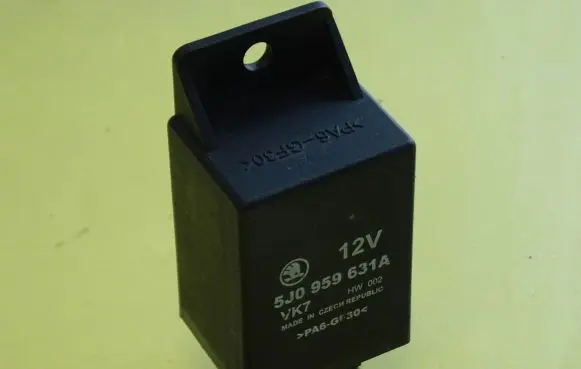 Skoda Fabia Mk2 (5J) Other relay 5J0959631A