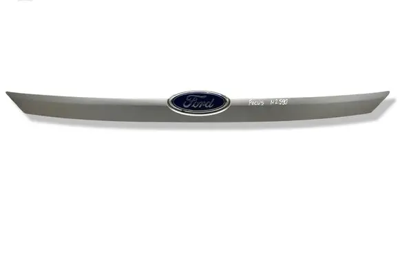 Ford Focus Trunk door license plate light bar 9M51A43404A