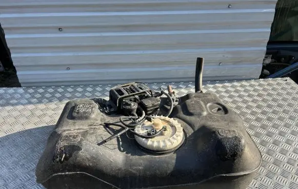 Toyota Prius (XW20) Fuel tank 