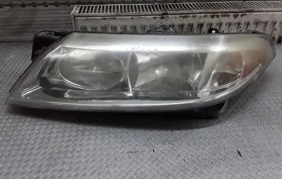 Renault Laguna II Headlight/headlamp 8200002845