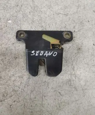 Audi A6 S6 C4 4A Tailgate/trunk/boot lock/catch/latch
