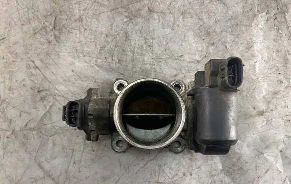 Toyota Corolla Verso AR10 Electric throttle body valve 