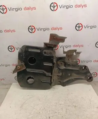 Nissan Pulsar Battery tray 