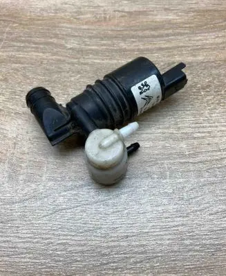 Citroen C5 Windscreen/windshield washer pump 9643447980 002018
