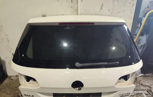 Volkswagen Golf VII Tailgate/trunk/boot lid
