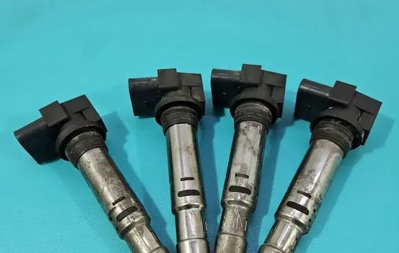 Volkswagen Polo IV 9N3 High voltage ignition coil 036905715E IMPRK1540885