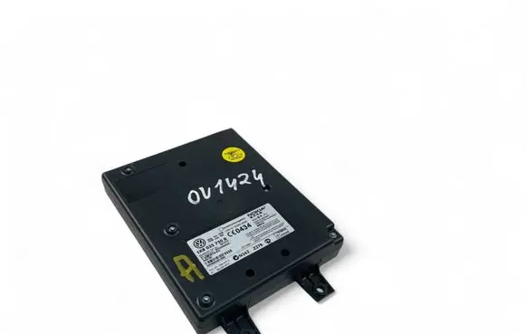 Volkswagen Golf V Bluetooth control unit module 1K8035730B