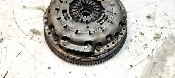 BMW 1 E82 E88 Clutch set kit 323078710