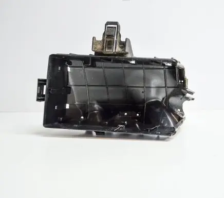 Volkswagen PASSAT B8 Other engine bay part 5Q0907361B