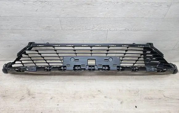 Peugeot 308 Front bumper lower grill 9827977380