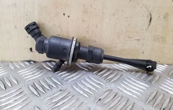 Renault Scenic II - Grand scenic II Clutch master cylinder 8200151785D