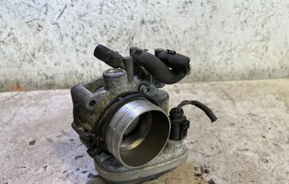 Volkswagen Golf V Throttle valve A2C53093430 06A133062AT 8452