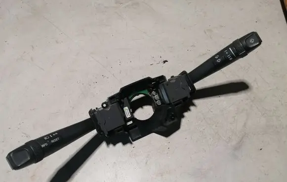 Volvo S80 Wiper turn signal indicator stalk/switch 30710945 30669740 30669738