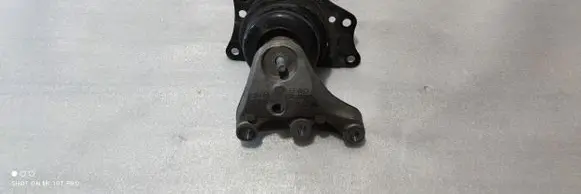 Audi S1 Engine mounting bracket 6R0199185A