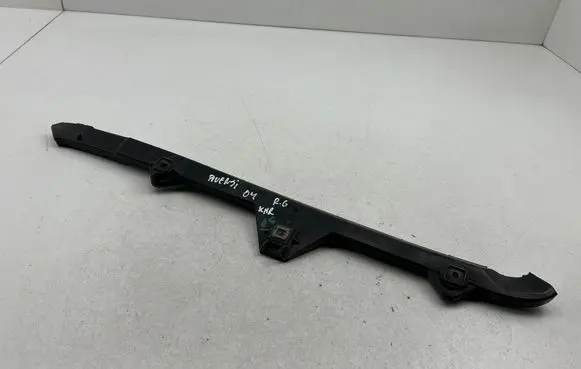 Rear bumper mounting bracket