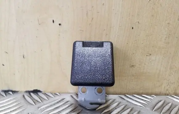 Mitsubishi Pajero Engine bonnet (hood) release handle