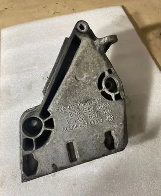 Volkswagen Polo V 6R Engine mounting bracket 03L199207A N200KTS22