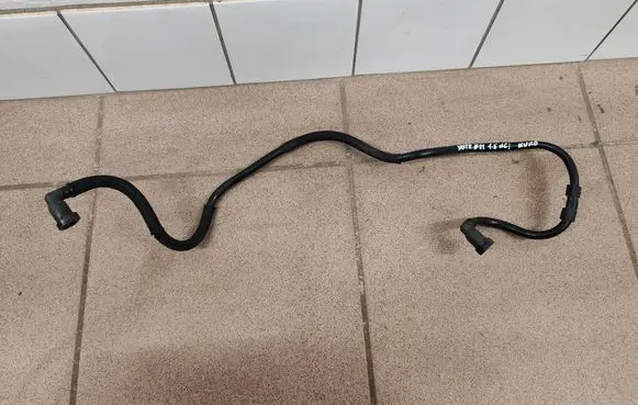 Nissan Note (E11) Fuel line/pipe/hose 