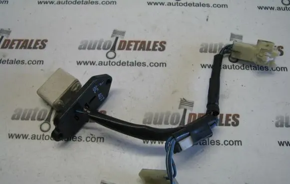 Toyota Avensis Verso Coolant fan relay 