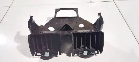 Volkswagen Golf V Dash center air vent grill 1k0819735 1k0819728