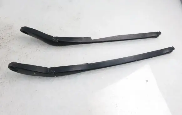 Audi A8 S8 D3 4E Front wiper blade arm 4E1955408B 4E1955407C