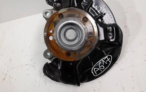 Mercedes-Benz GLA H247 Front wheel hub spindle knuckle A2473320100