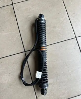 BMW 7 F01 F02 F03 F04 Tailgate strut 7120098