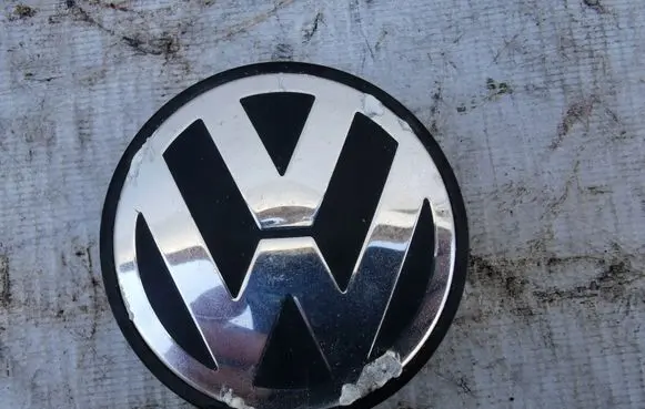 Volkswagen Golf VI Original wheel cap 3B7601171