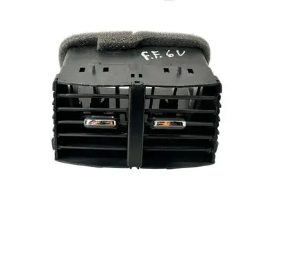 Ford Fusion II Rear air vent grill DS7319C570A