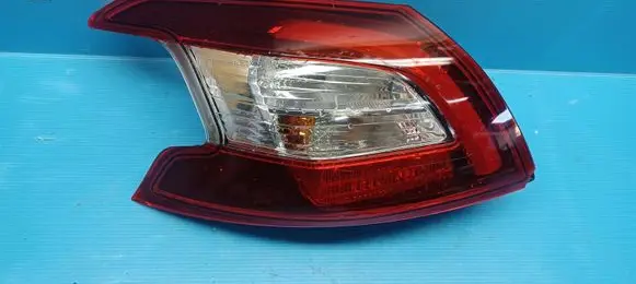 Peugeot 308 Rear/tail lights 812259007