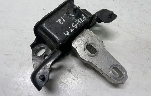 Ford Fiesta Engine mount bracket 8V517M121