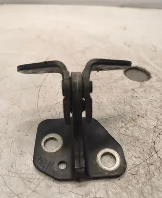 Jeep Grand Cherokee Front door upper hinge