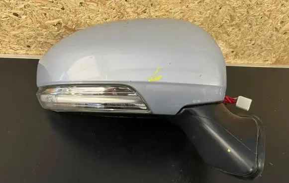 Toyota Prius (XW30) Front door electric wing mirror 121212