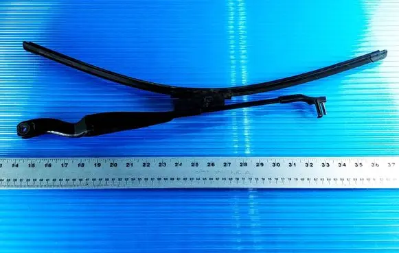 Mercedes-Benz E W211 Front wiper blade arm 4882